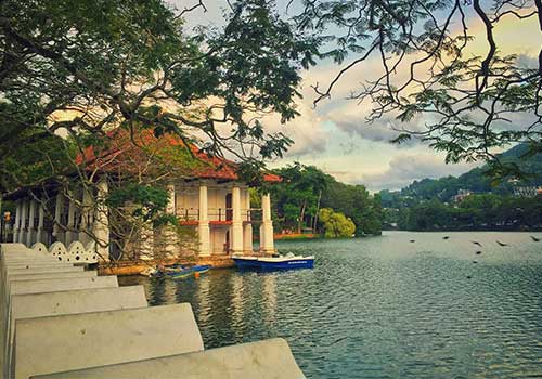 Kandy Lake- Sri Lanka